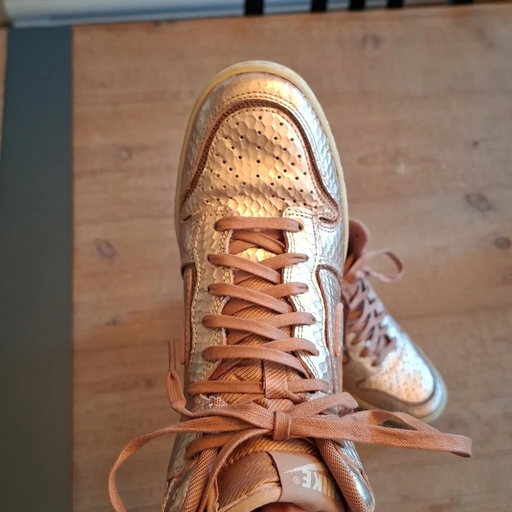 Nike Women's Premium Sky High/Wedge Dunks in Rose Gold Snakeskin (Size US 5.5) - Picture 7 of 11